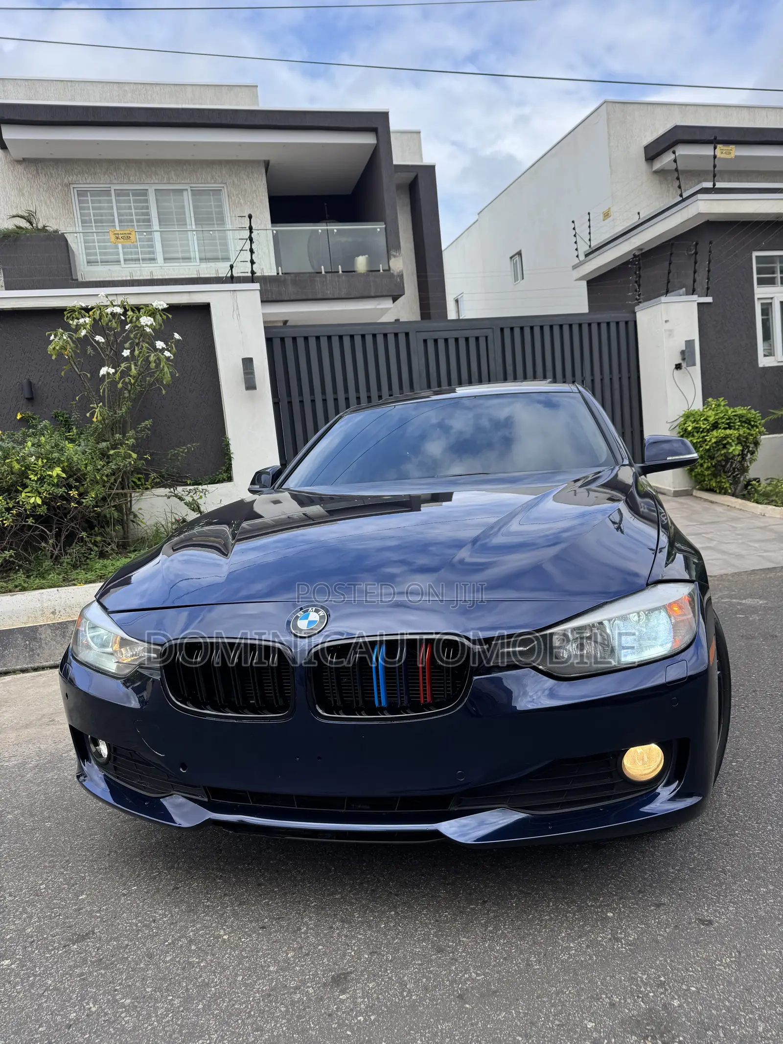 BMW 320i Sedan RWD 2015 Blue