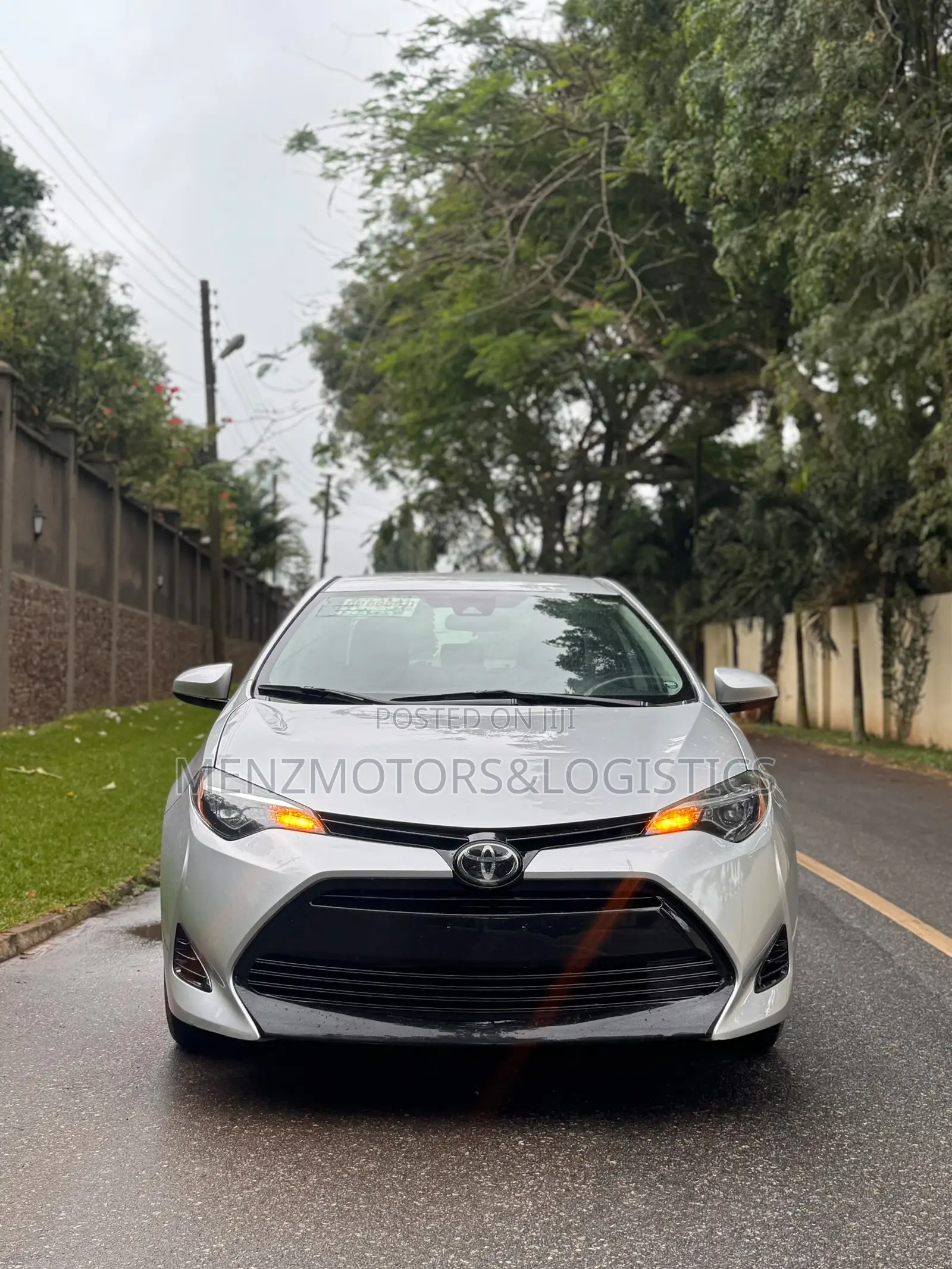 Toyota Corolla LE (1.8L 4cyl 2A) 2018 Silver
