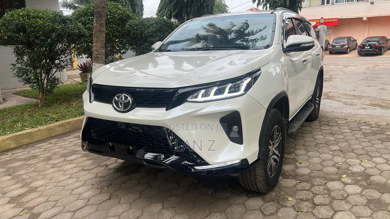 Toyota Fortuner 2.7 AWD 2016 White