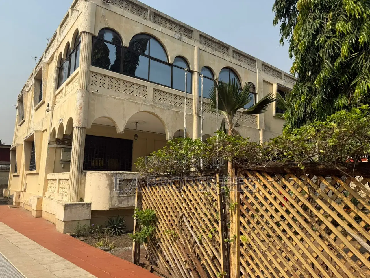 6bdrm House in Ea Properties, North Ridge for sale