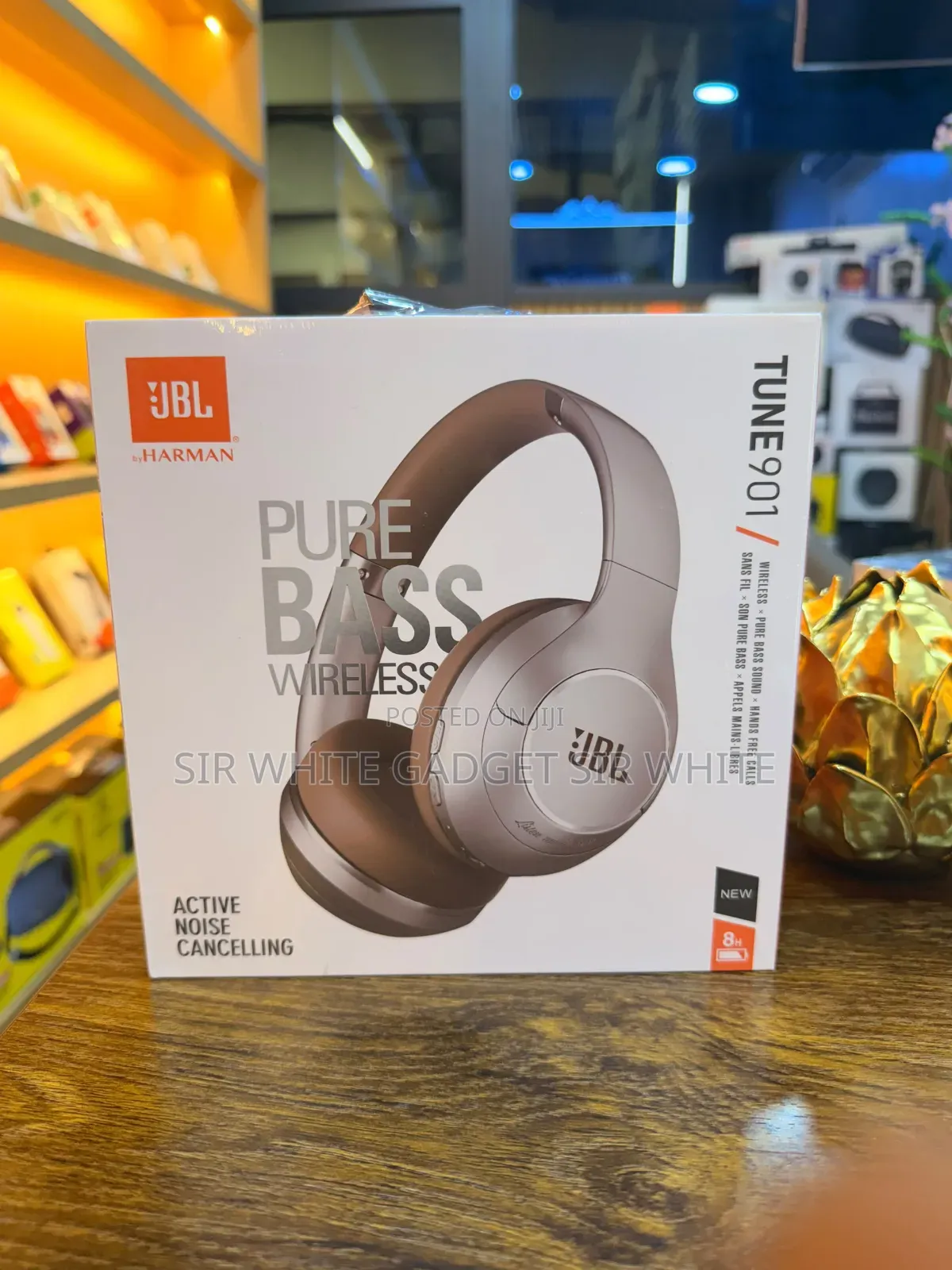 JBL Tune 64D Is an Affordable, Lightweight Wireless on-Ear Headphone