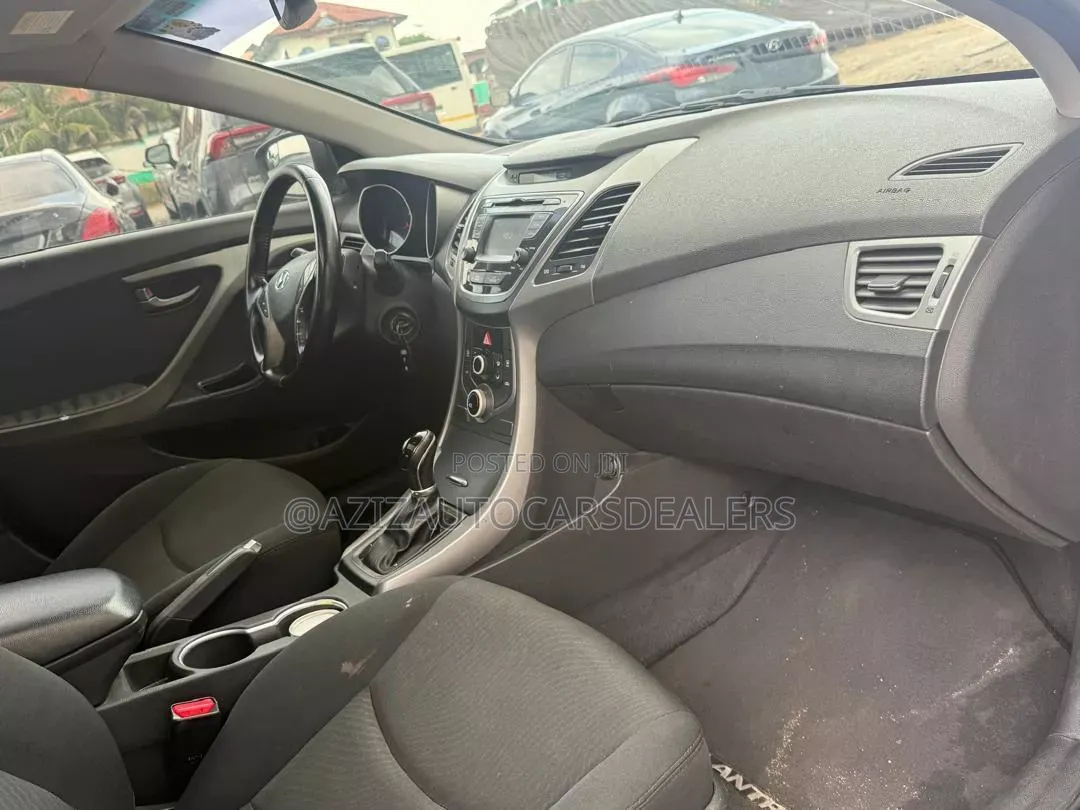 Hyundai Elantra Limited 4dr Sedan (1.8L 4cyl 6A) 2015 Black