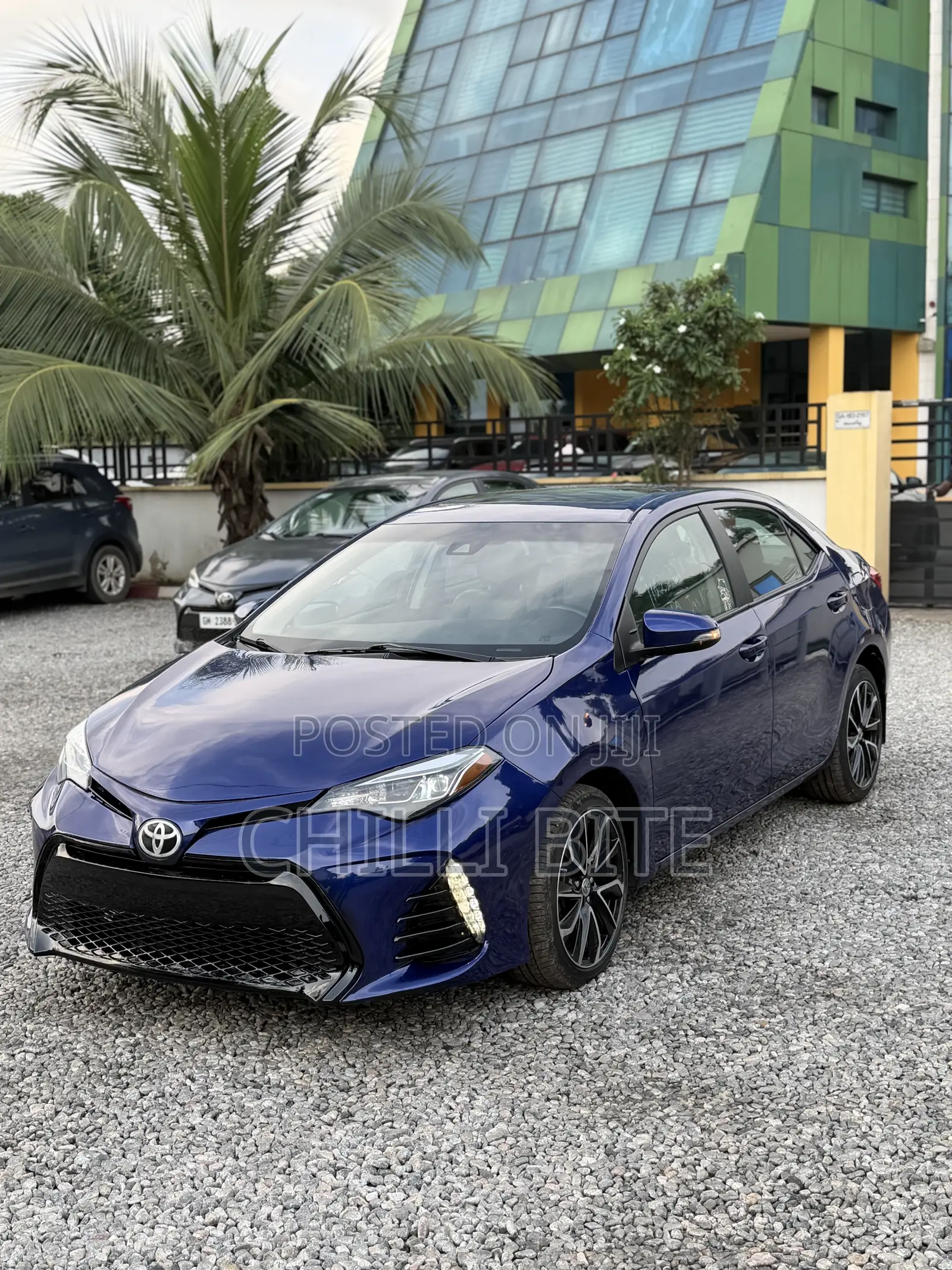 Toyota Corolla SE 4dr Sedan (1.8L 4cyl CVT) 2017 Blue