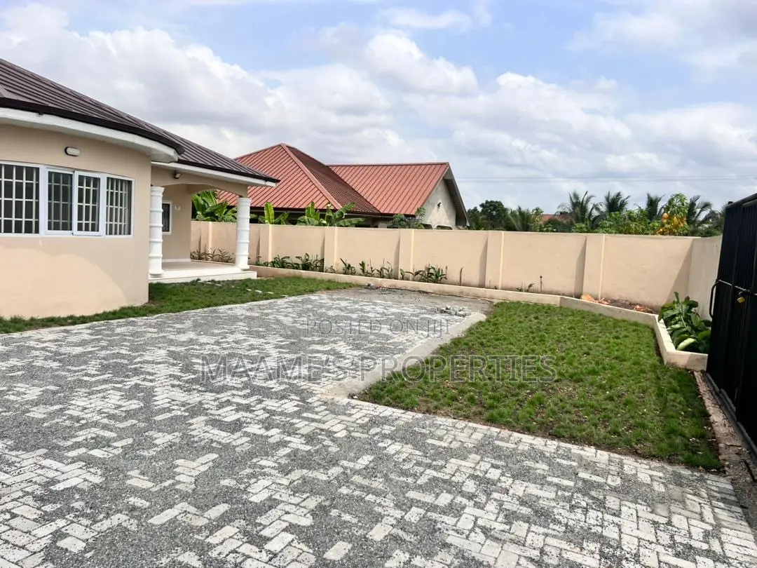 3bdrm House in Amrahia for sale