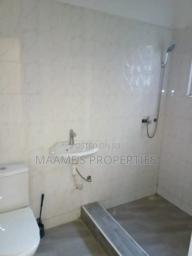 3bdrm House in Amrahia for sale