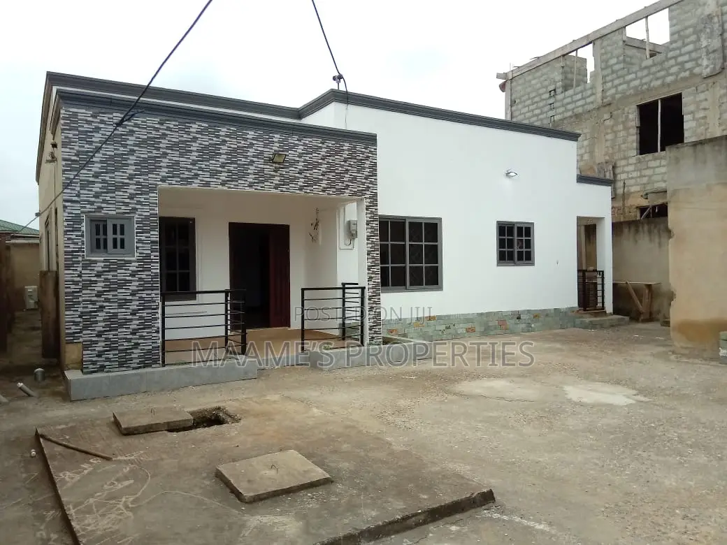 3bdrm House in Amrahia for sale