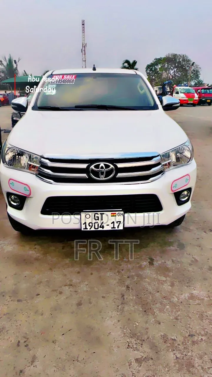 Toyota Hilux 2017 White