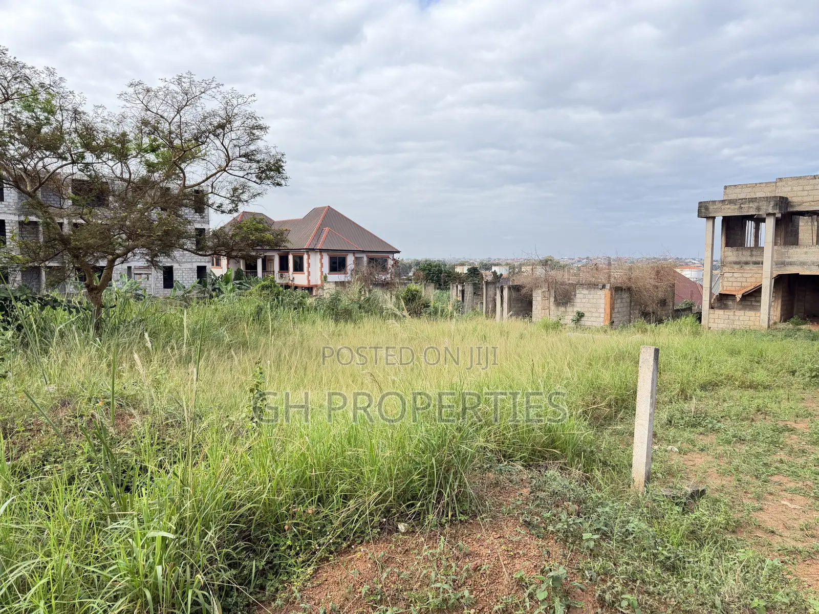 One Plot for Sale at Daban Hilltop