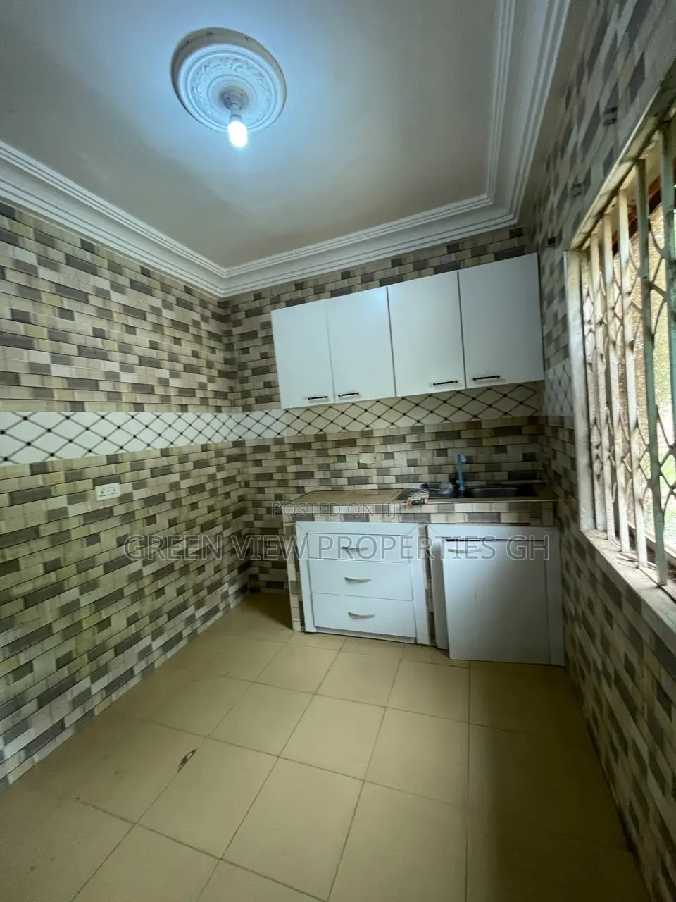 1bdrm Room & Parlour in Anyaa for rent