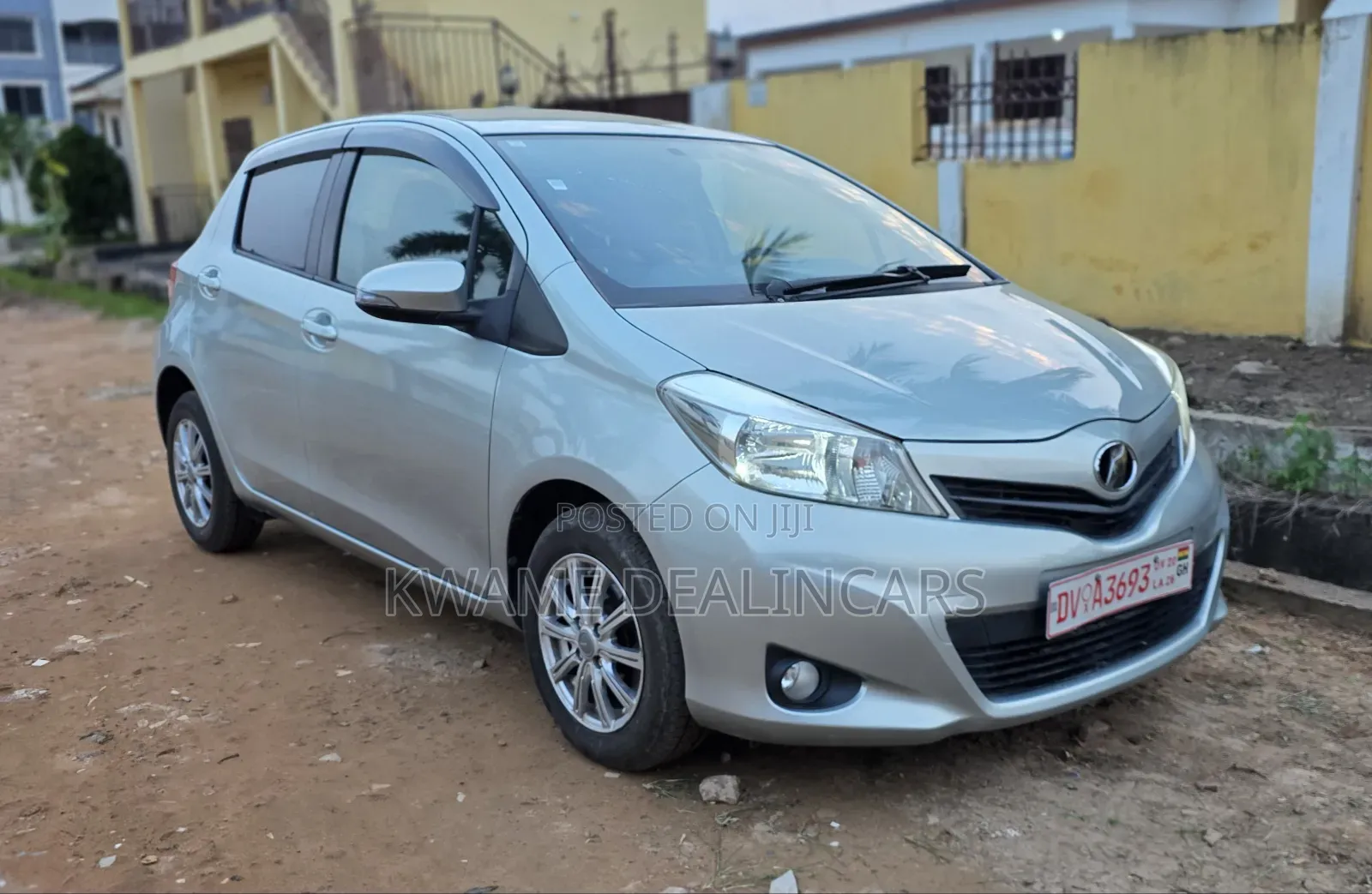 Toyota Vitz 2011 Green