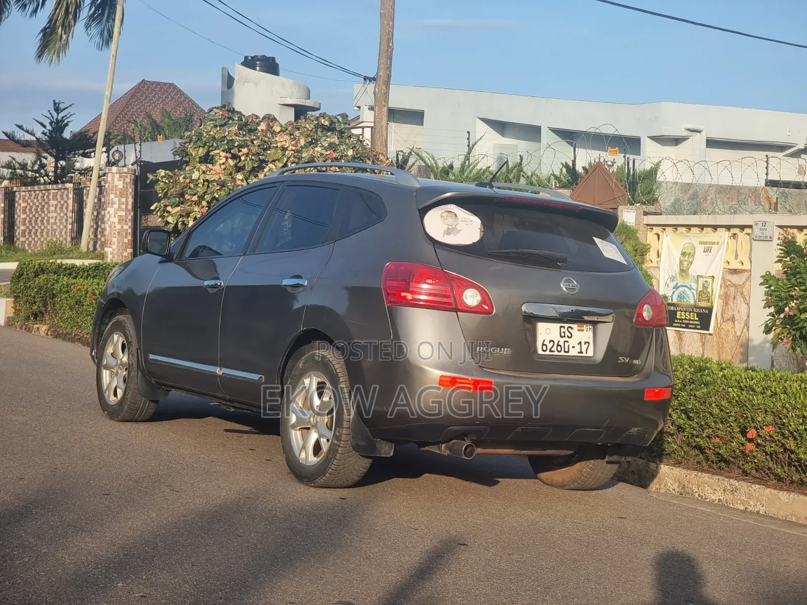 Nissan Rogue SV 2011 Brown