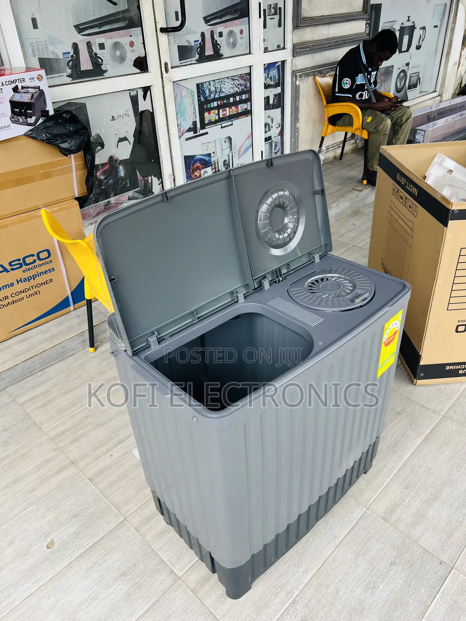 A Big Family Use Nasco 11kg Twin Tub Washing Machine - Grey