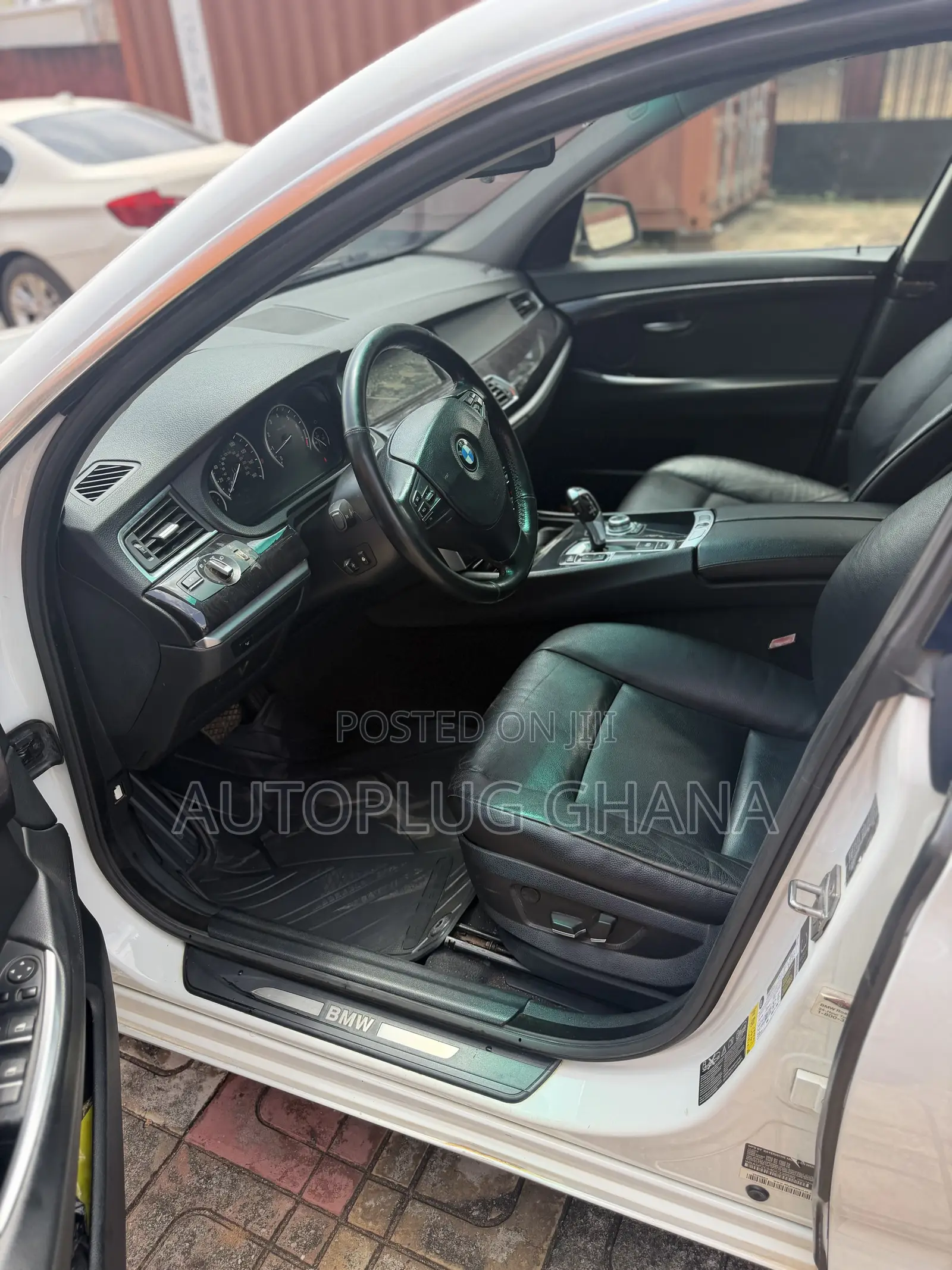 BMW 5 Series 528i 2013 White