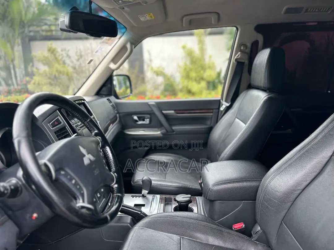 Mitsubishi Pajero 2021 Black