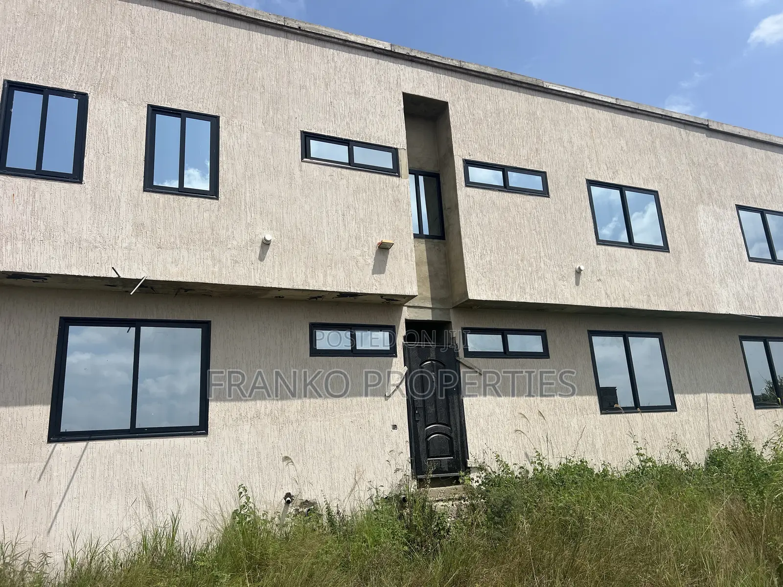 6bdrm House in Franko Properties, School Junction for sale