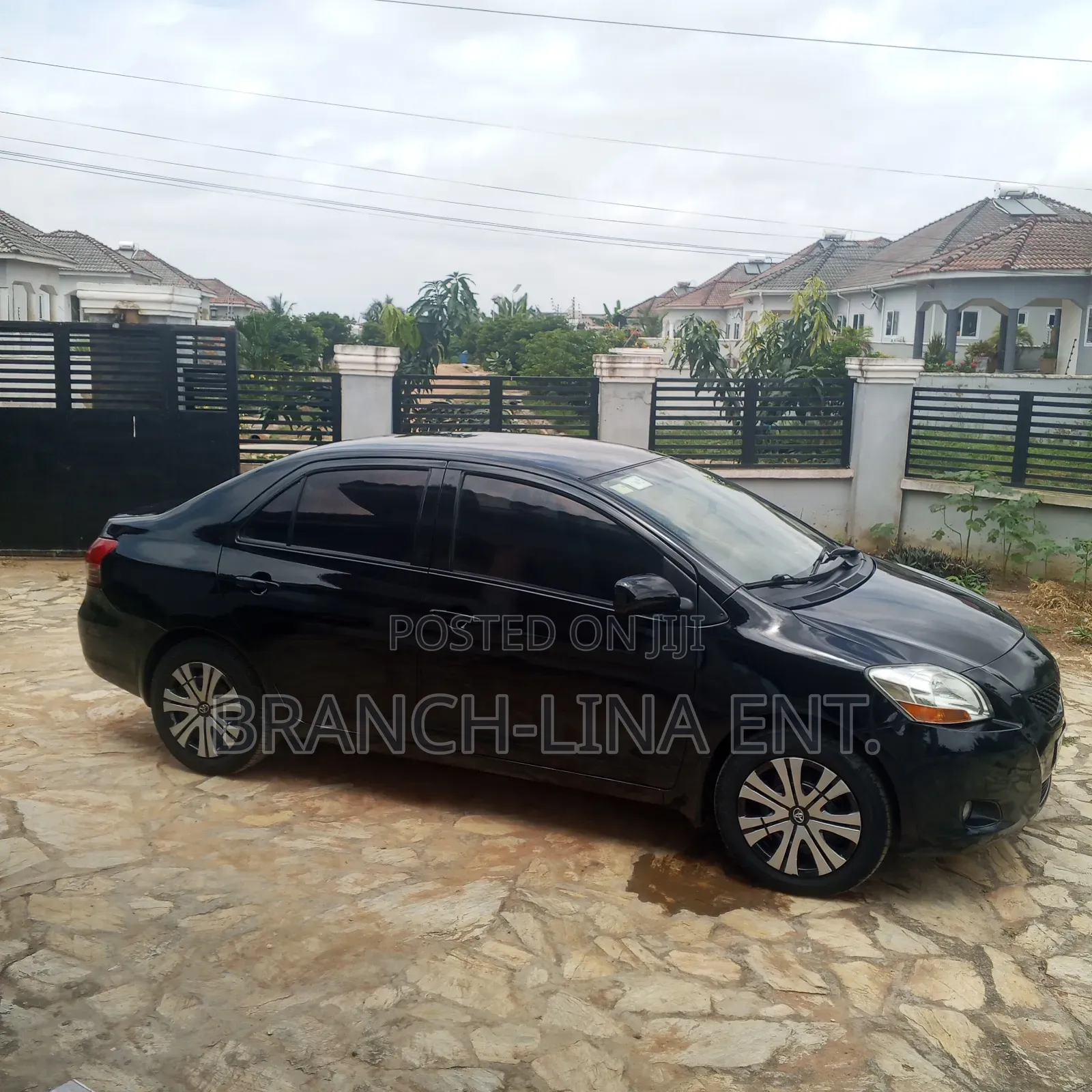Toyota Yaris SE Hatchback 5dr 2012 Black