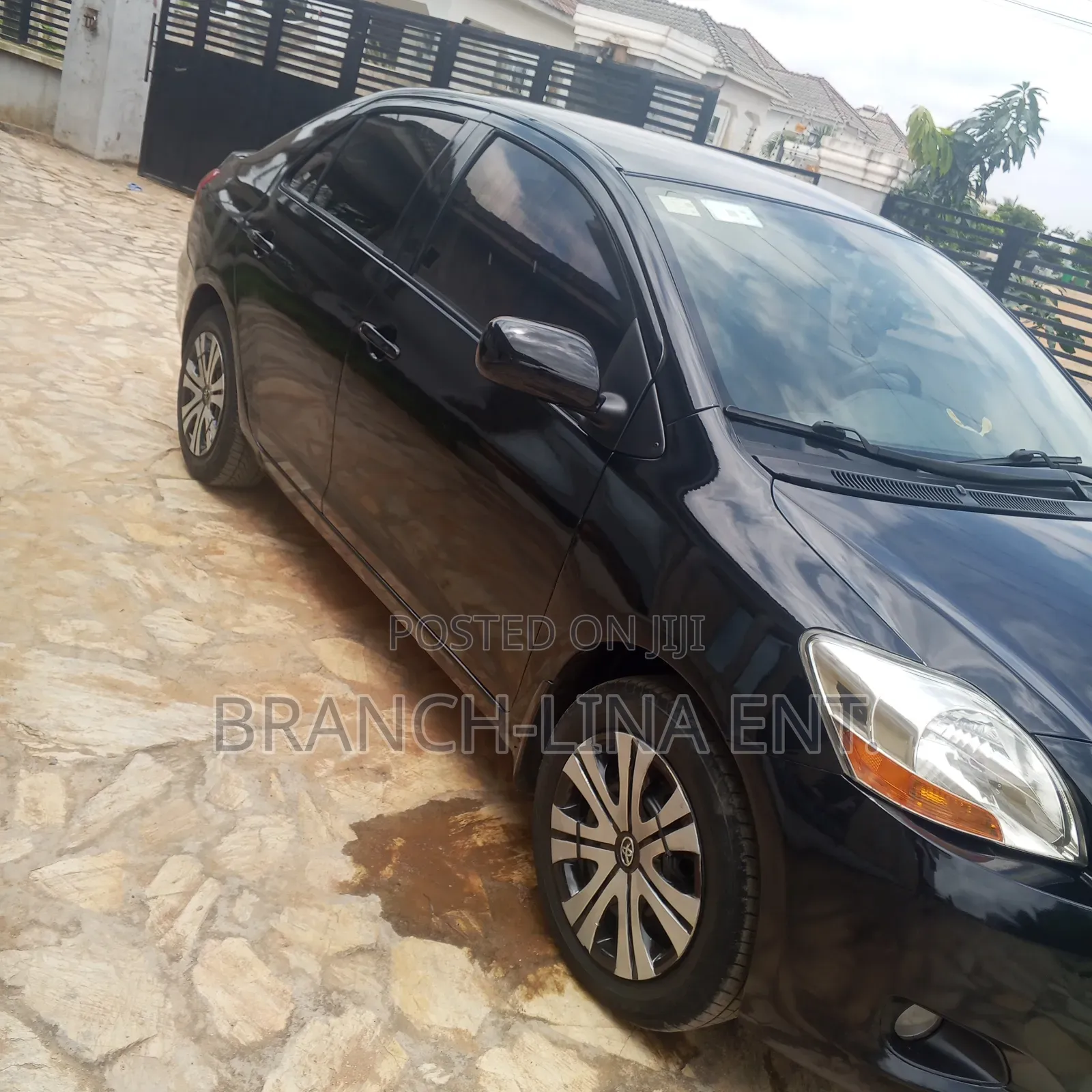 Toyota Yaris SE Hatchback 5dr 2012 Black