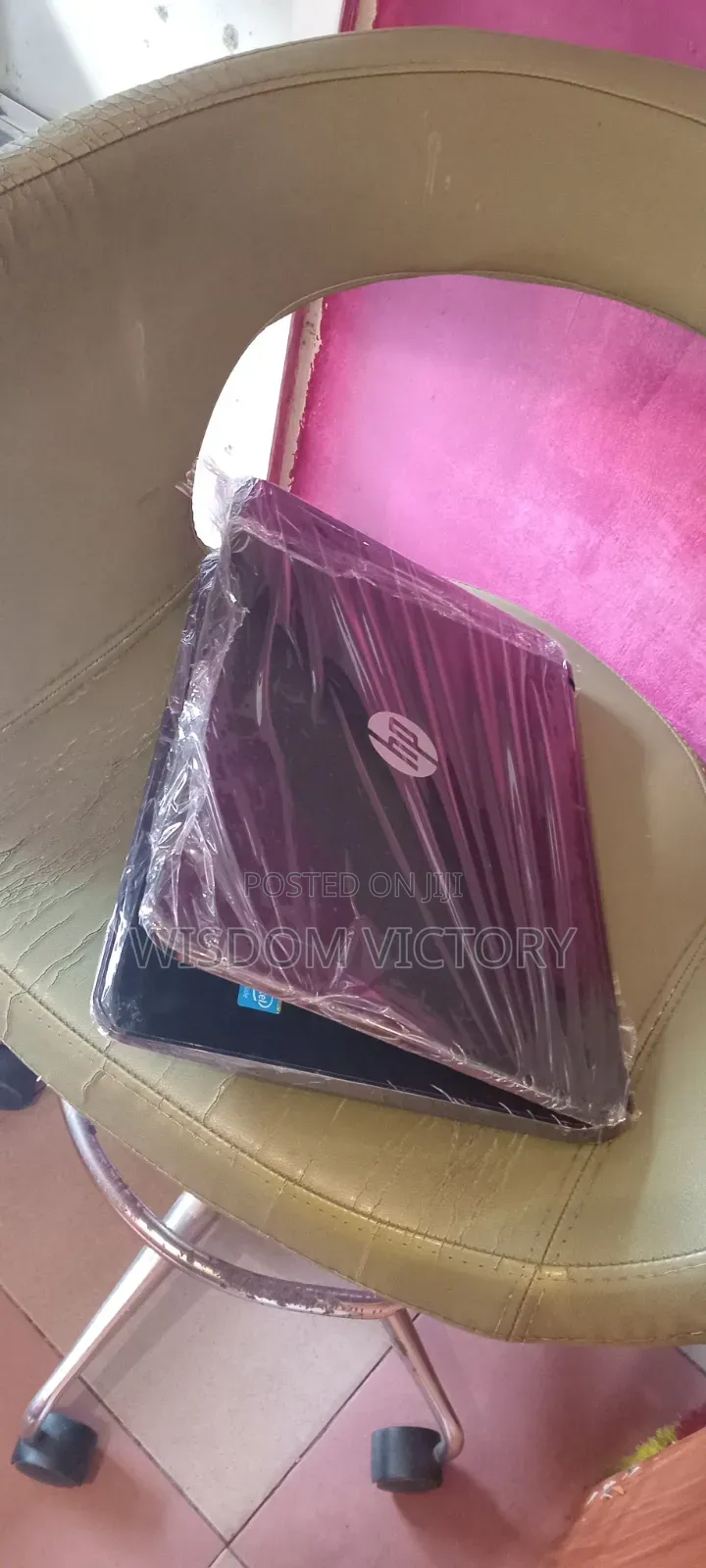 New Laptop HP 14z 4GB Intel HDD 320GB