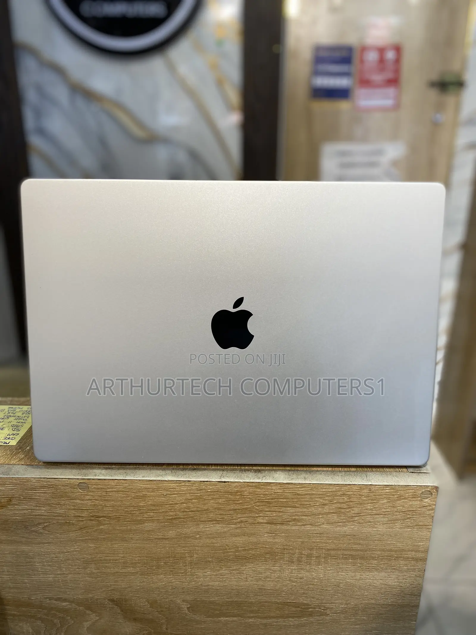 Laptop Apple MacBook Pro 2021 M1 32GB Apple M1 Pro SSD 1T