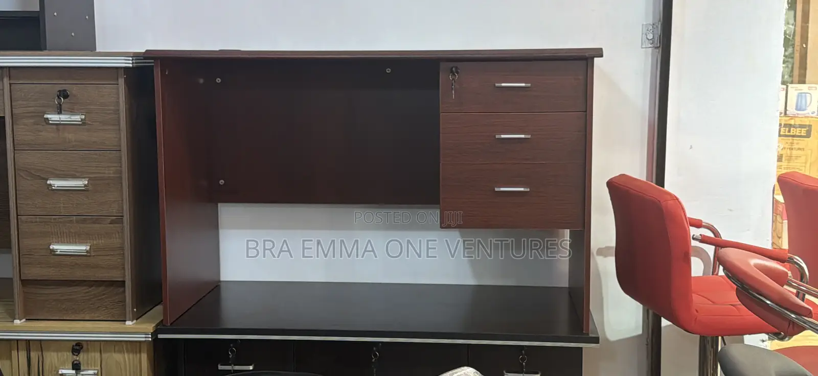 Executive Office Desk + Premium Executive Chair – Available Now!