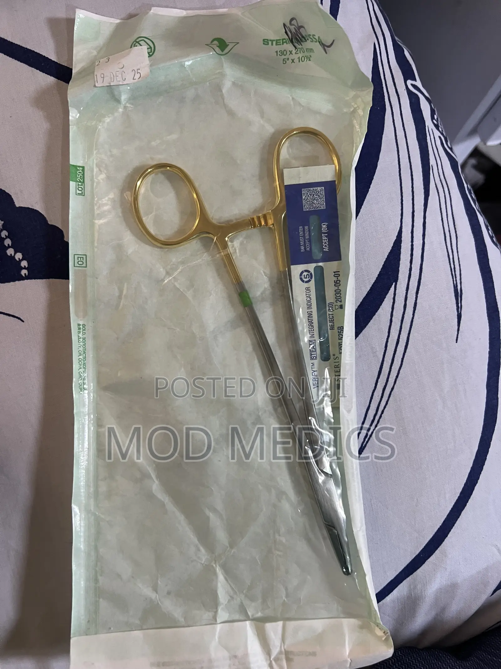 Dissecting Scissors