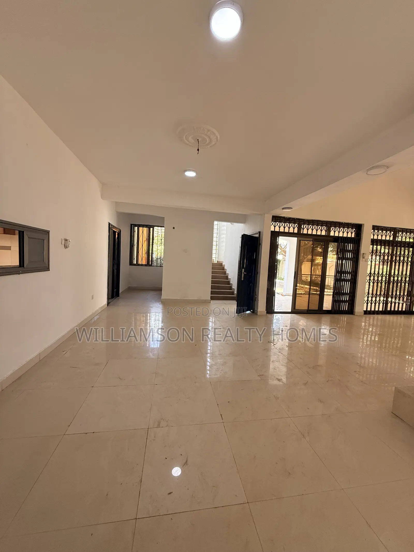4bdrm Duplex in Community 20 Estate, Spintex for rent