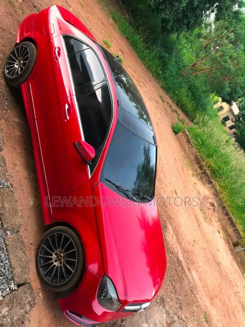 Mercedes-Benz C250 2013 Red