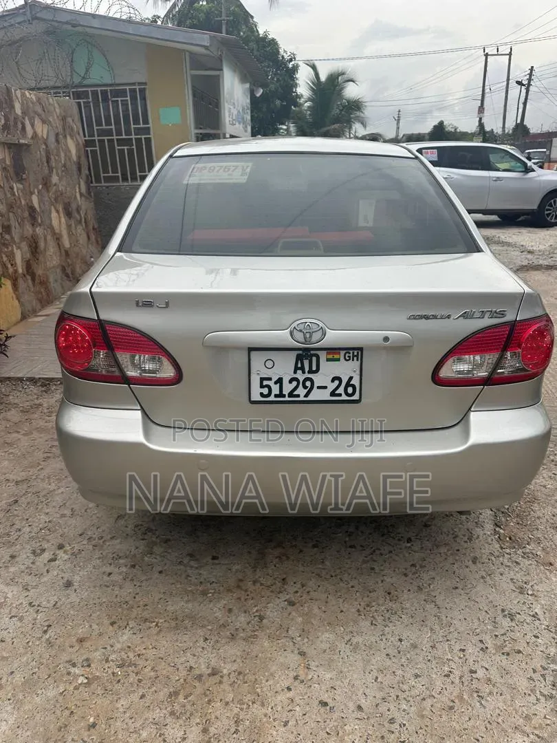 Toyota Corolla Sedan Automatic 2003 Silver