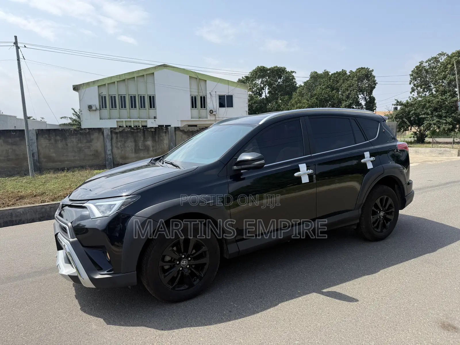 Toyota RAV4 XLE 4dr SUV (2.5L 4cyl 6A) 2018 Black