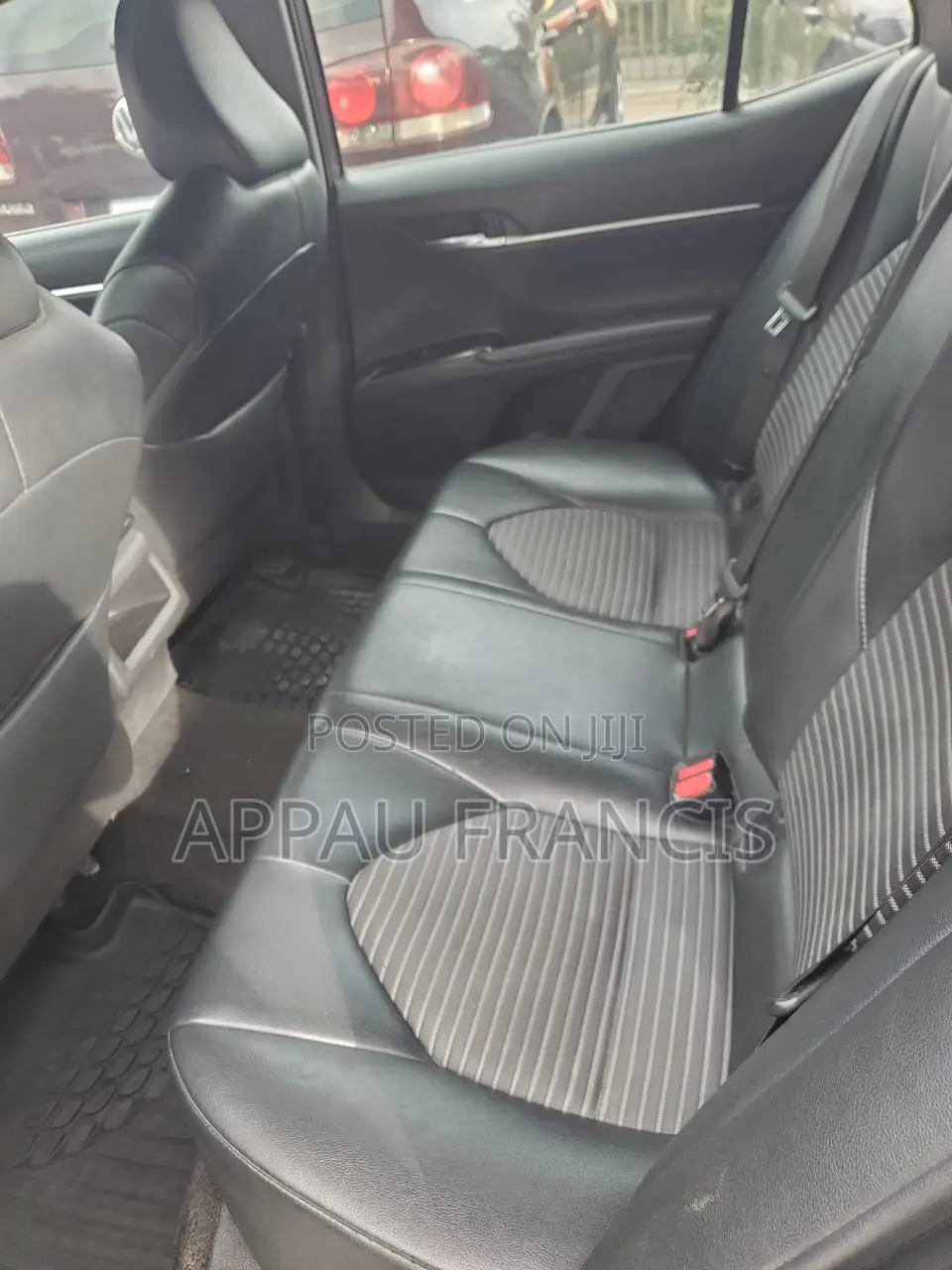 Toyota Camry SE (2.5L 4cyl 8A) 2019 Gray