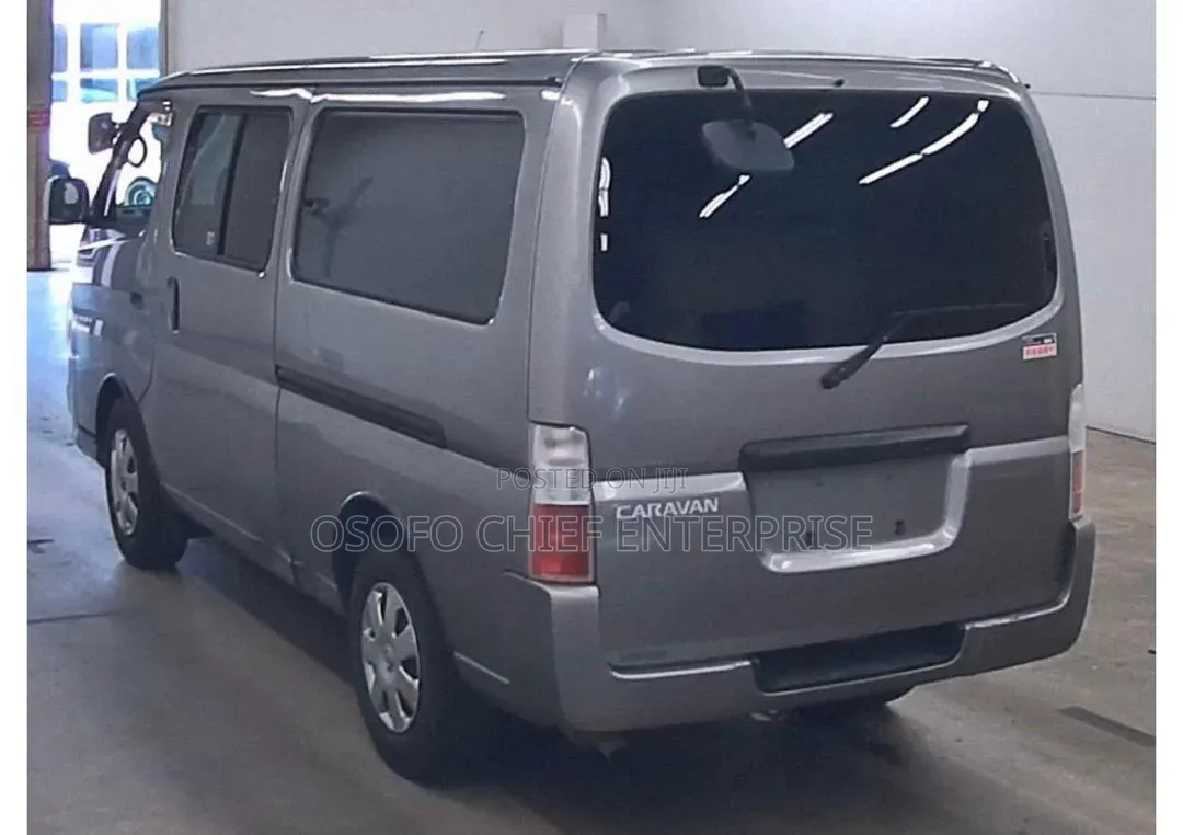 Nissan Caravan 2013 Silver
