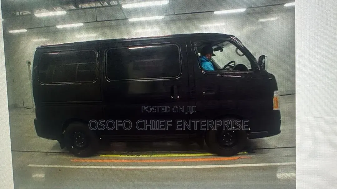 Nissan Caravan 2013 Silver