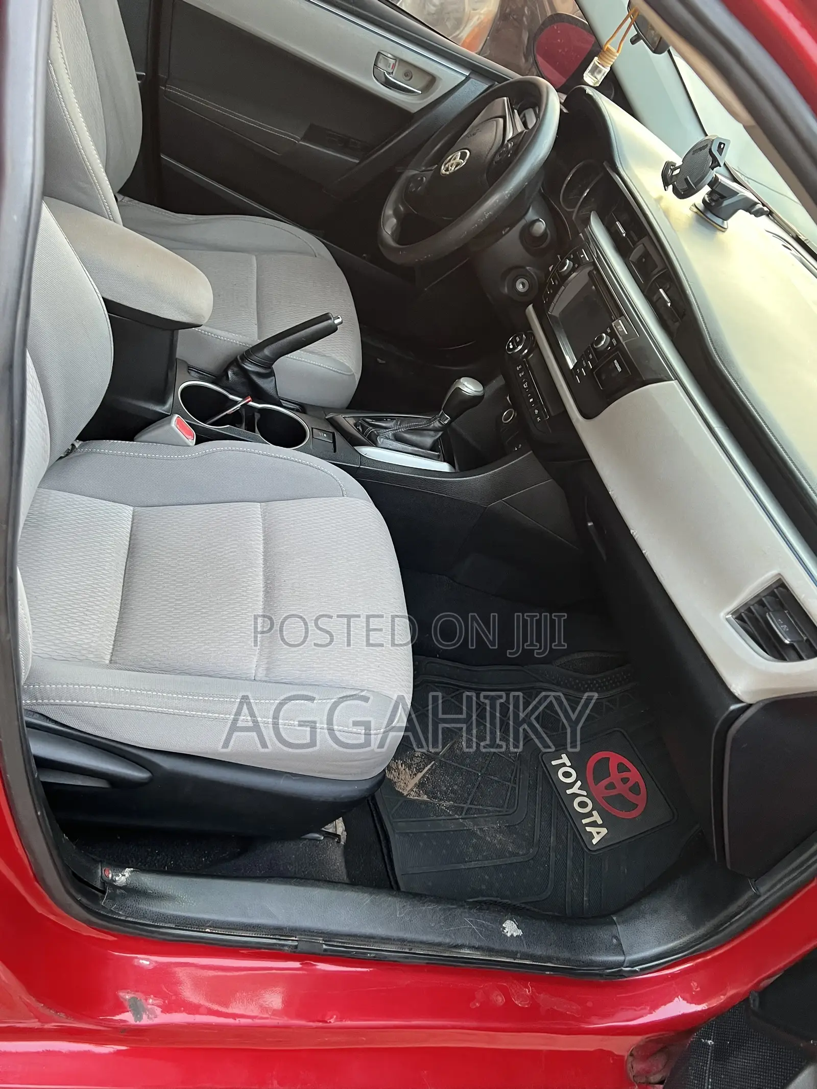 Toyota Corolla LE 4dr Sedan (1.8L 4cyl CVT) 2015 Red