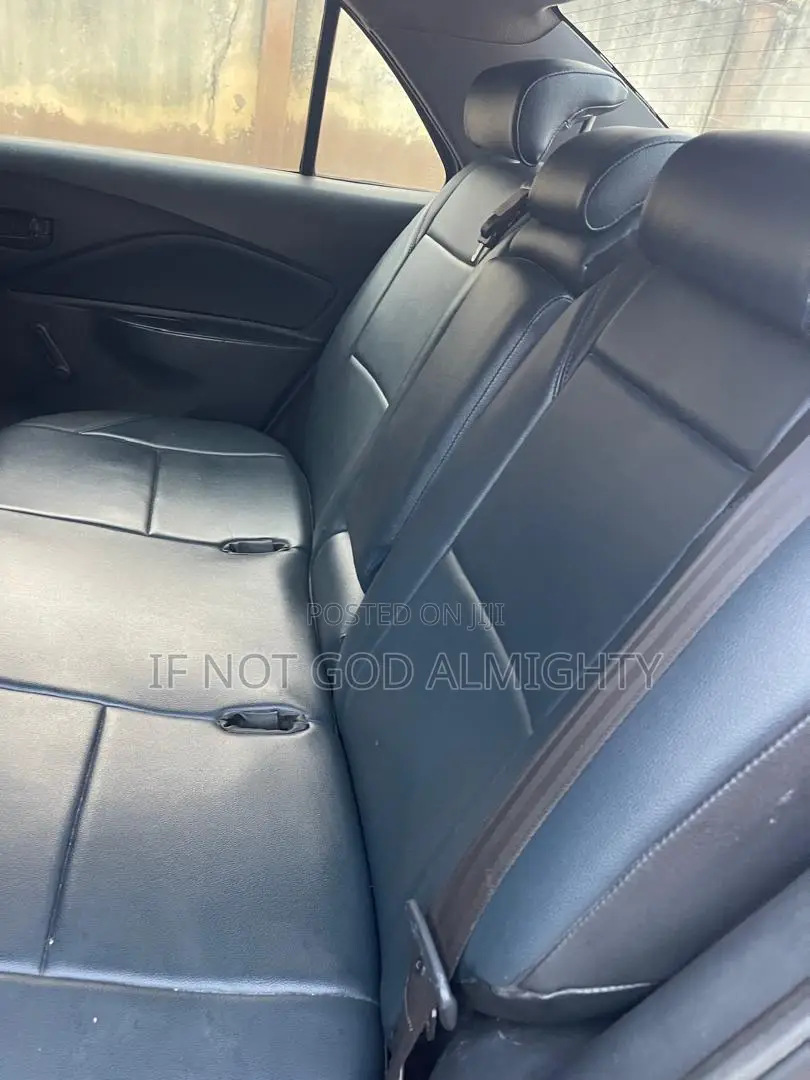 Toyota Yaris 2010 Blue