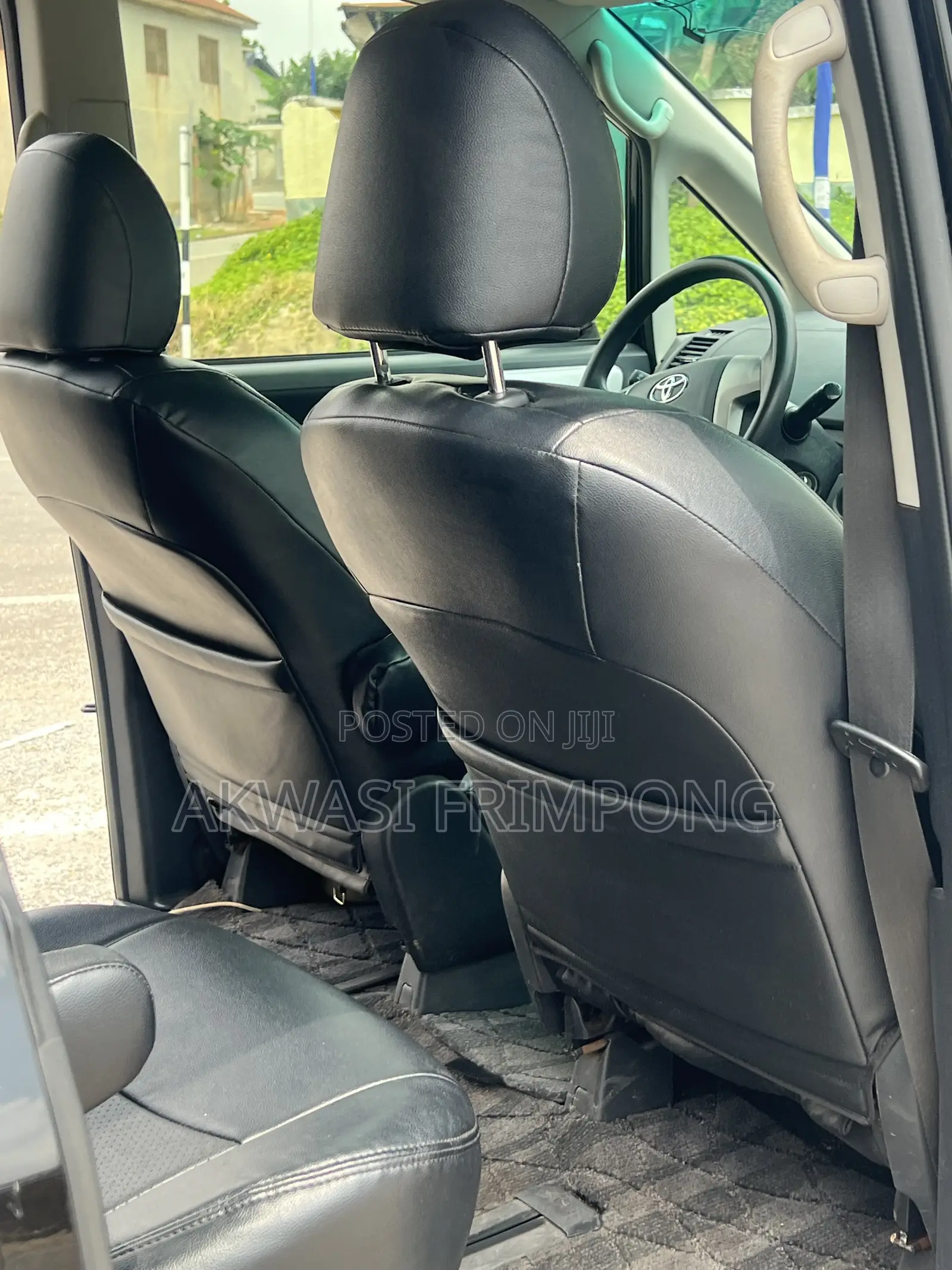 Toyota Voxy ZS 2WD 7-Seater 2012 Black