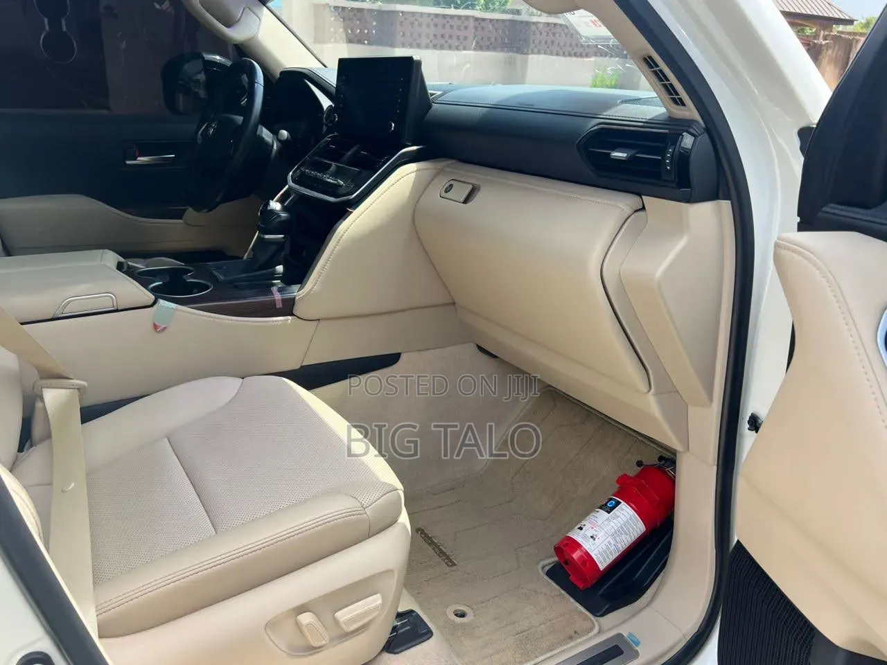 Toyota Land Cruiser 2024 White
