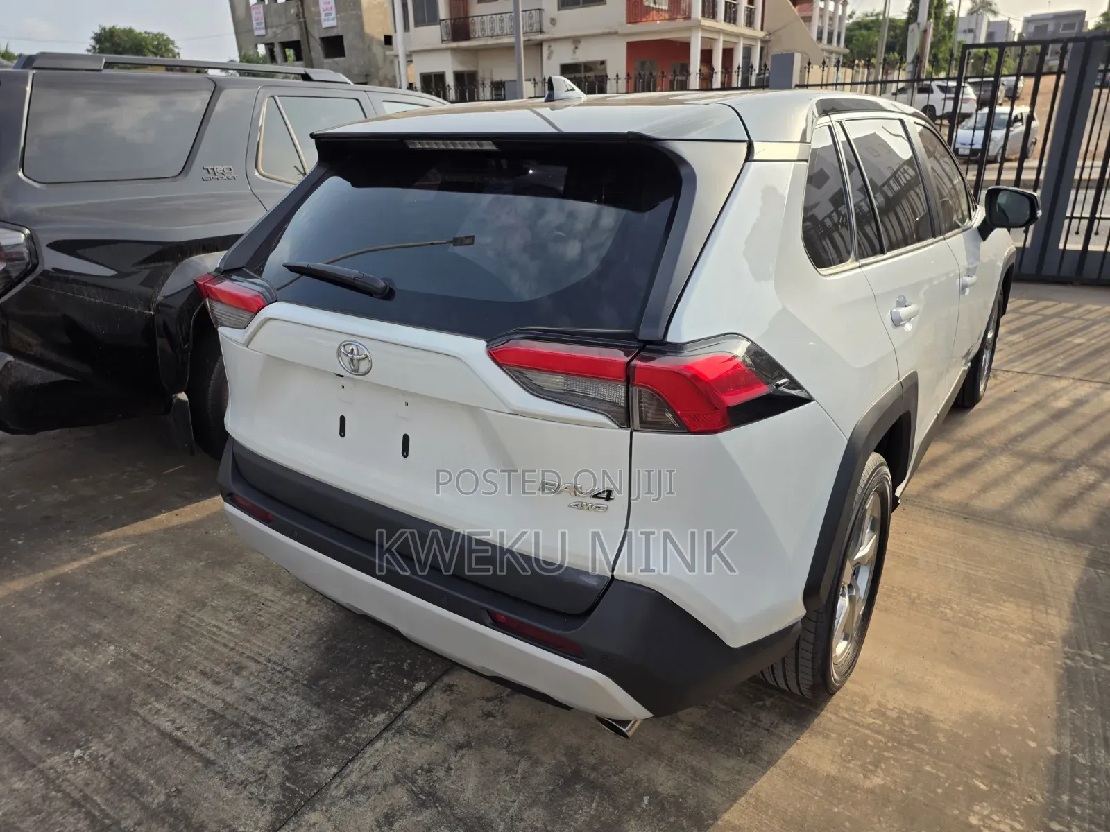 Toyota RAV4 2020 White