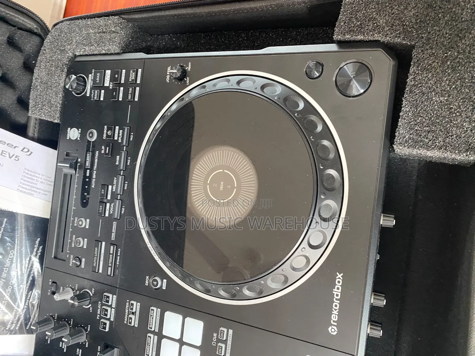 Pioneer DDJ Rev5 Controller W Bag and Dust Cover