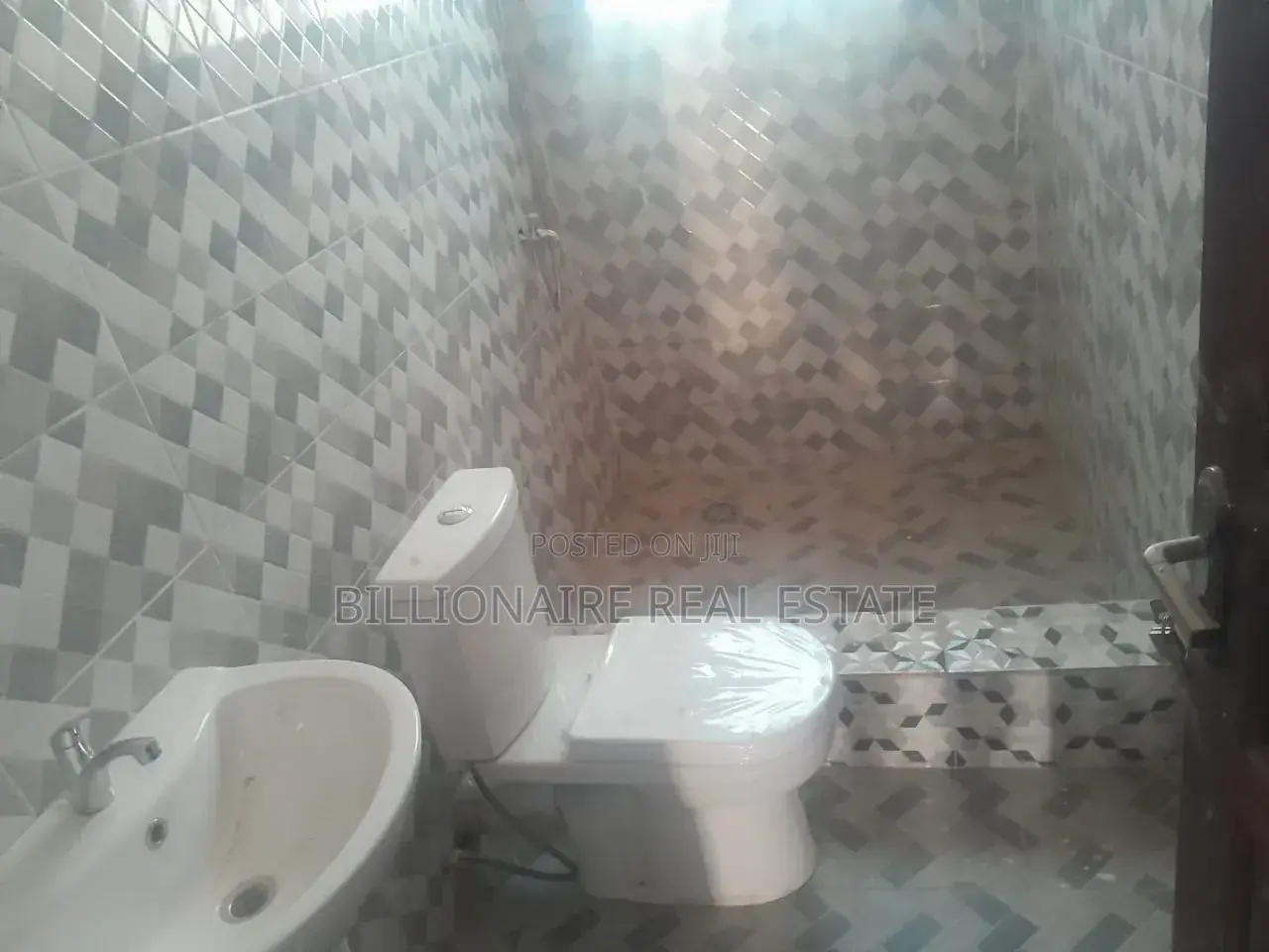 2bdrm Apartment in Santasi Apire, Kumasi Metropolitan for rent