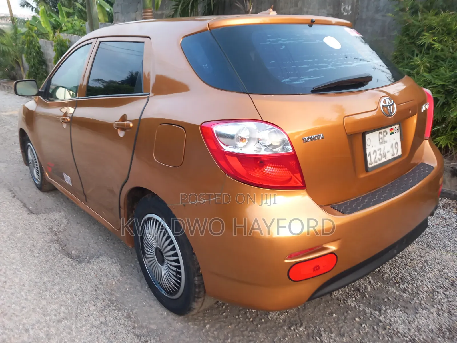 Toyota Matrix 2010 Gold