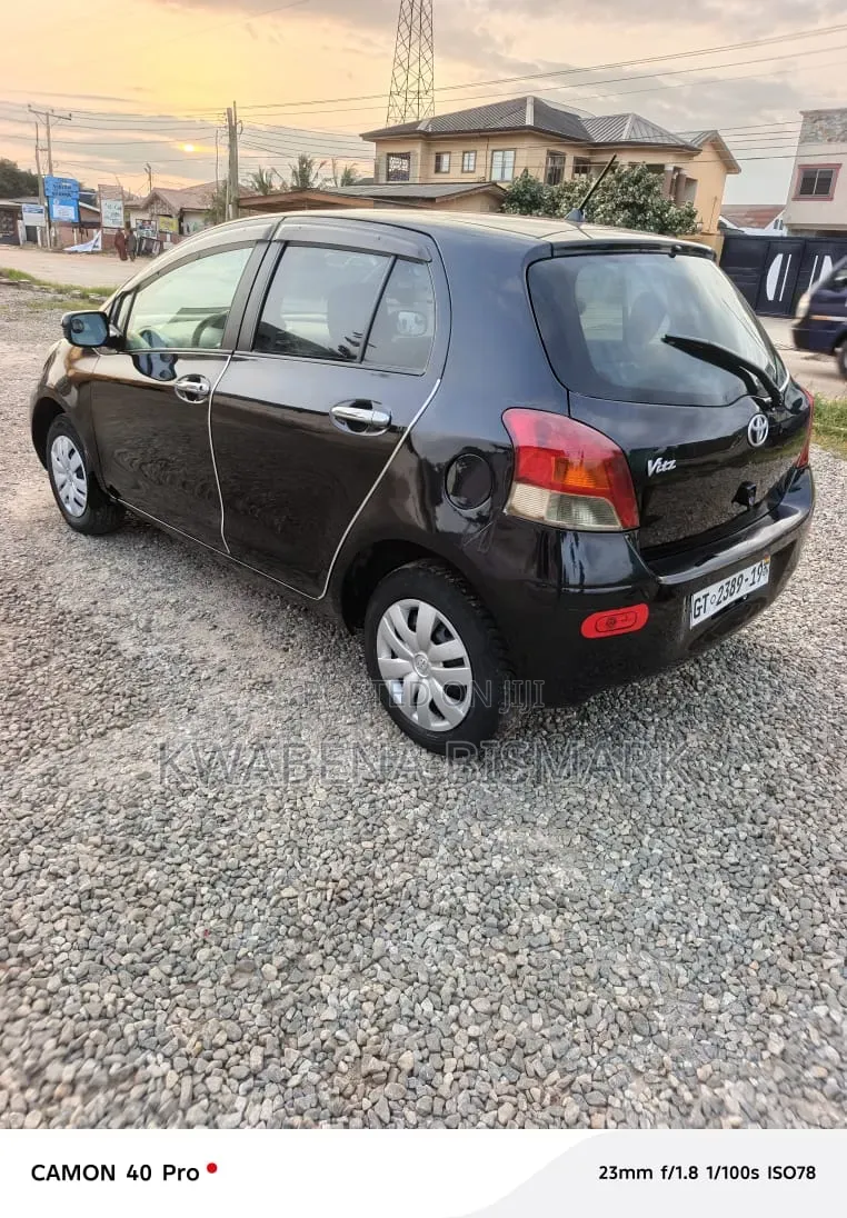Toyota Vitz 2010 Black