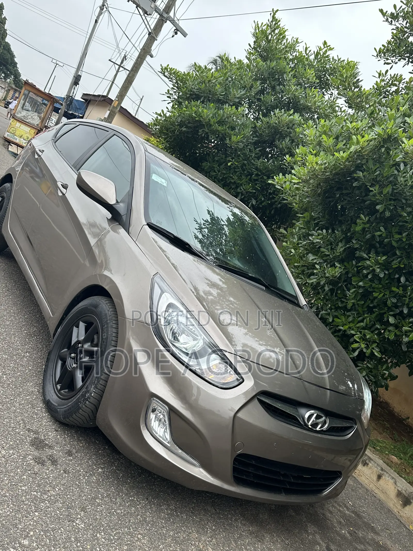 Hyundai Accent GLS 2013 Brown