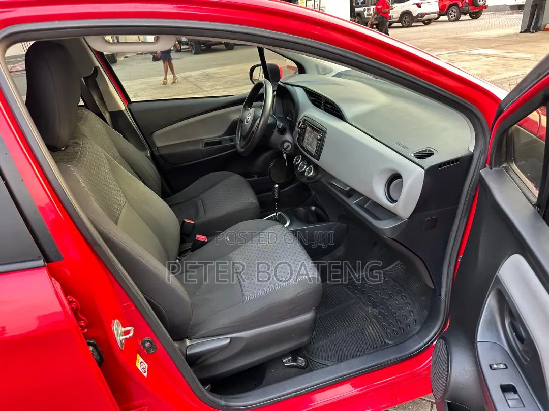 Toyota Yaris SE Hatchback 5dr 2016 Red
