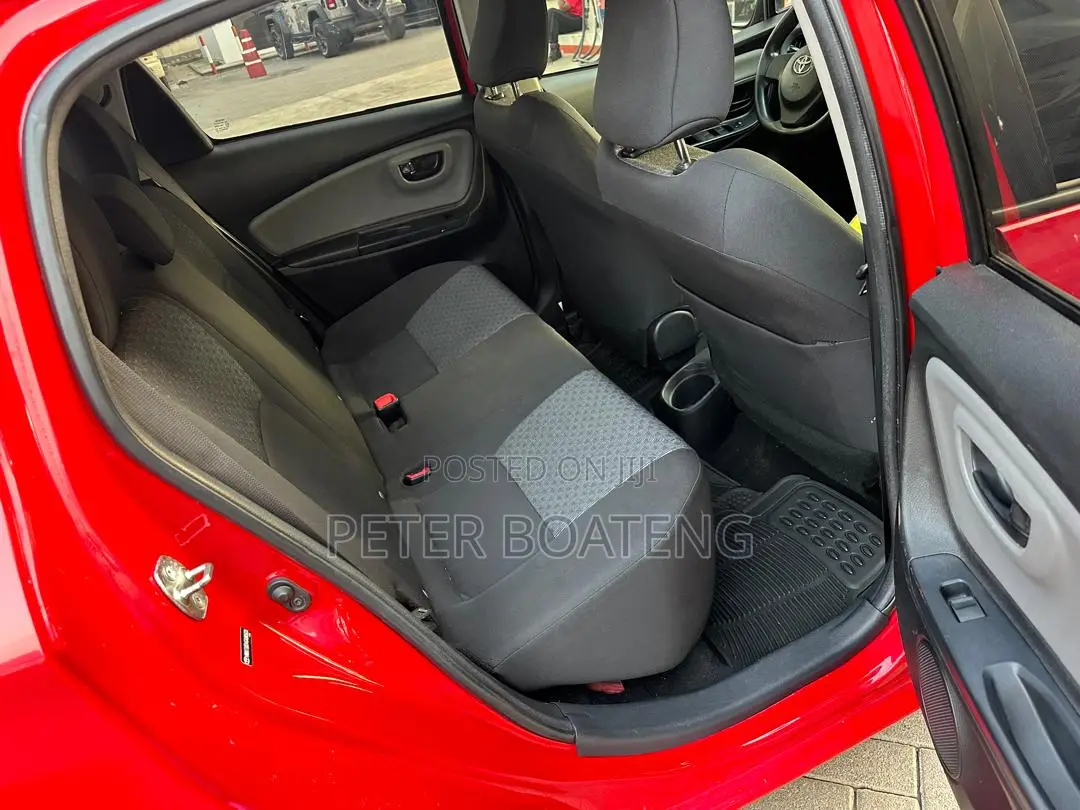 Toyota Yaris SE Hatchback 5dr 2016 Red