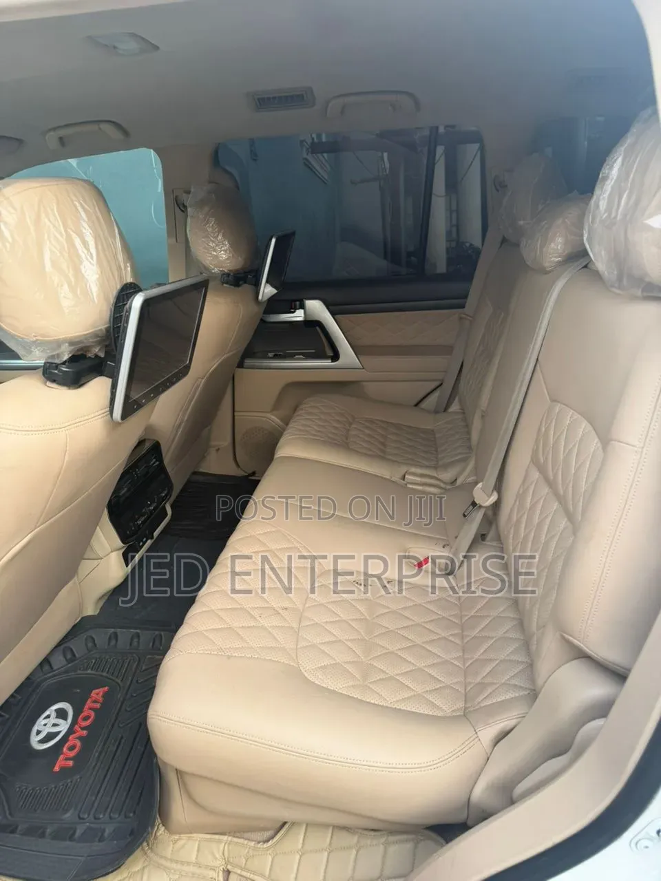 Toyota Land Cruiser 2015 White