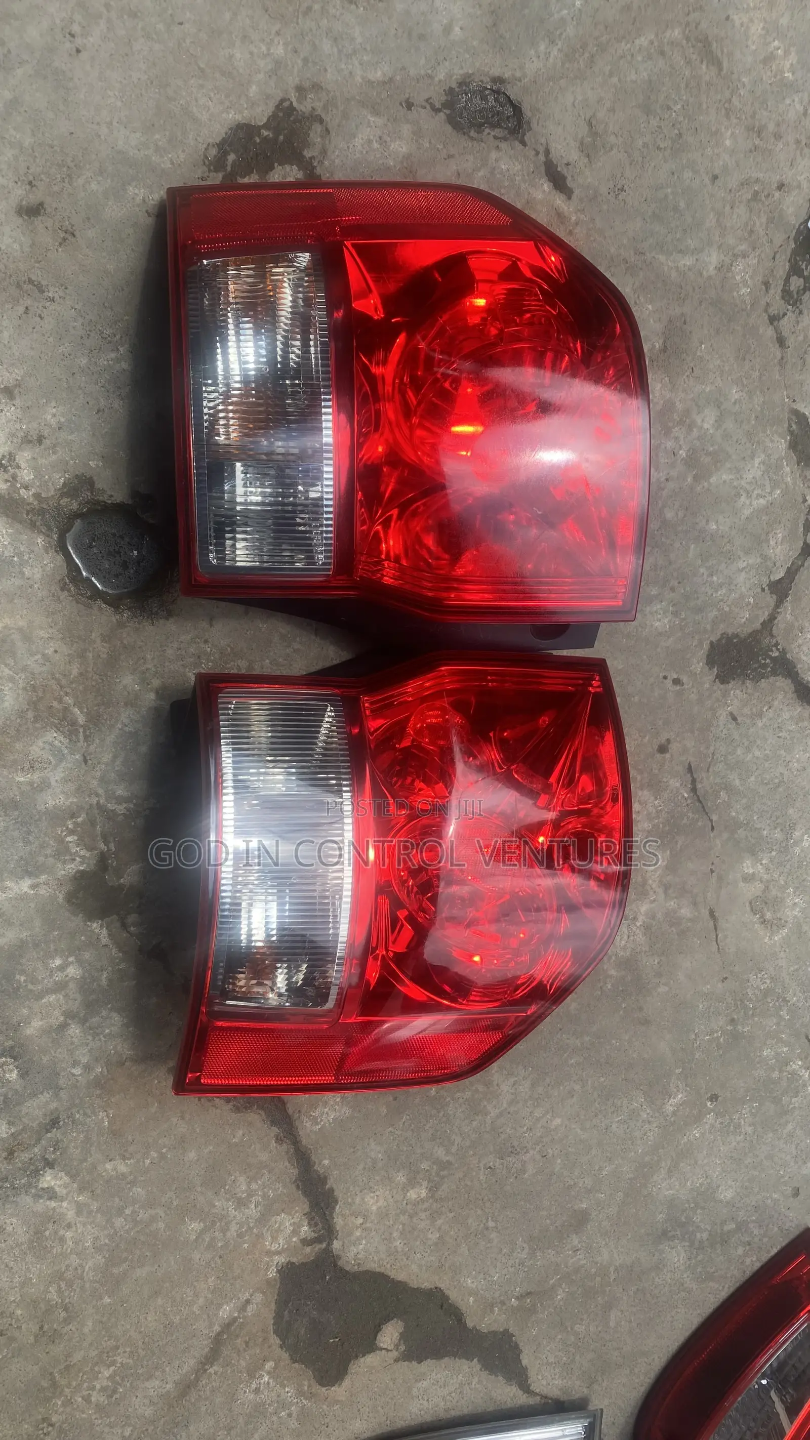 Honda Element 2008 Tail Light Pair