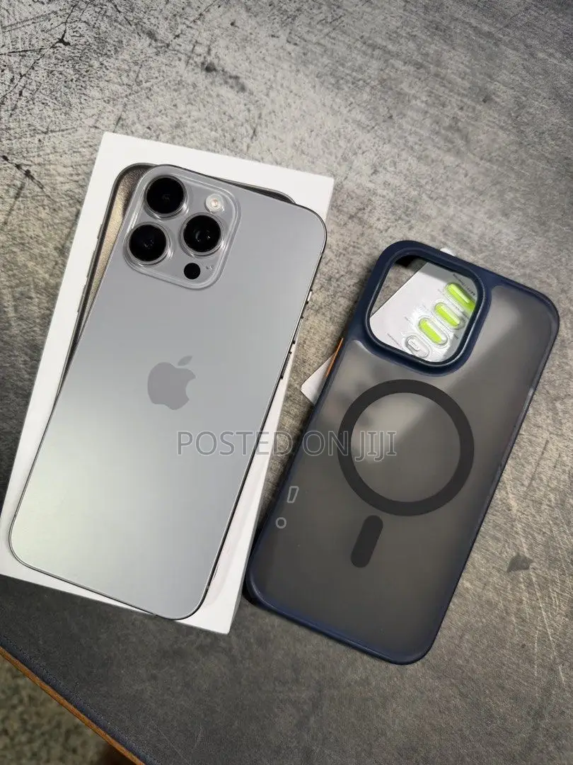 Apple iPhone 15 Pro Max 256 GB Silver