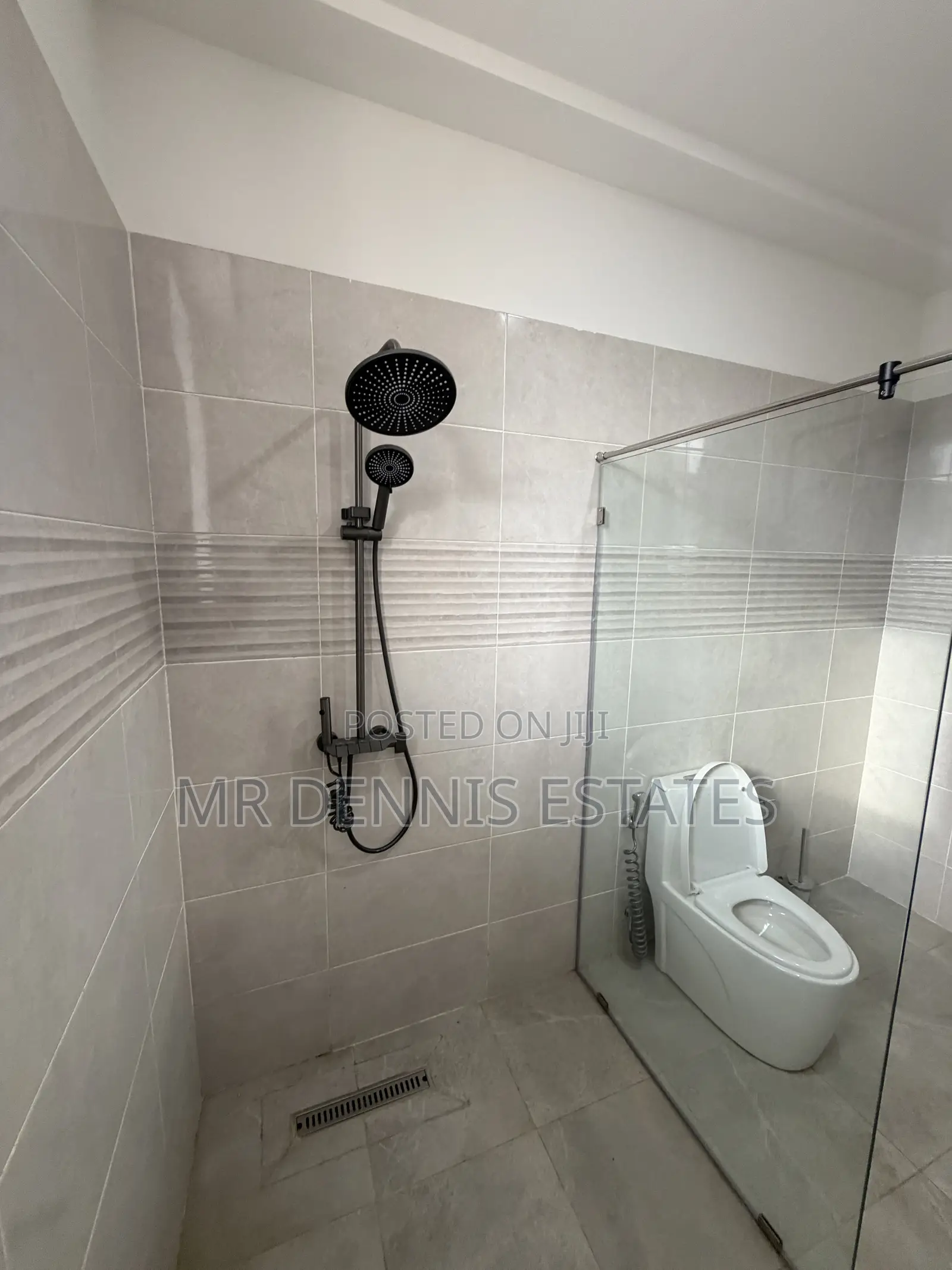 Furnished 2bdrm Apartment in East Airport, Tseaddo for sale