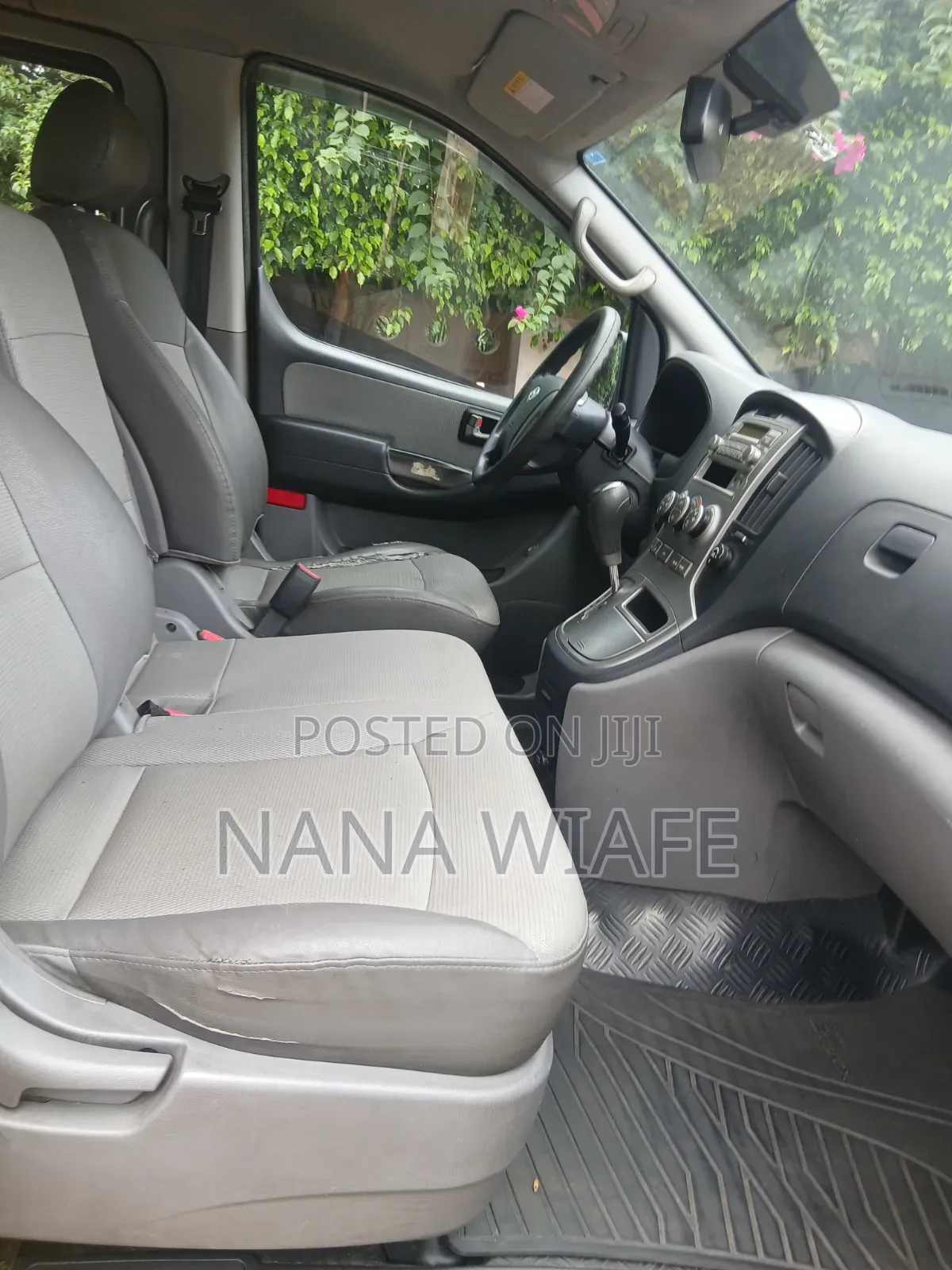 Hyundai Starex 2014 Yellow
