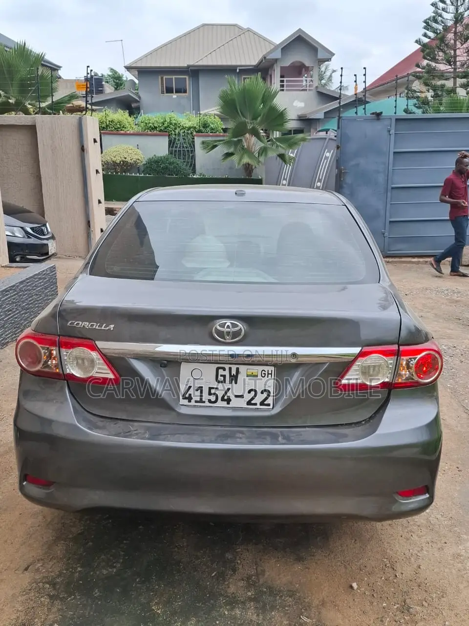 Toyota Corolla LE Special Edition 4dr Sedan (1.8L 4cyl 4A) 2013 Gray
